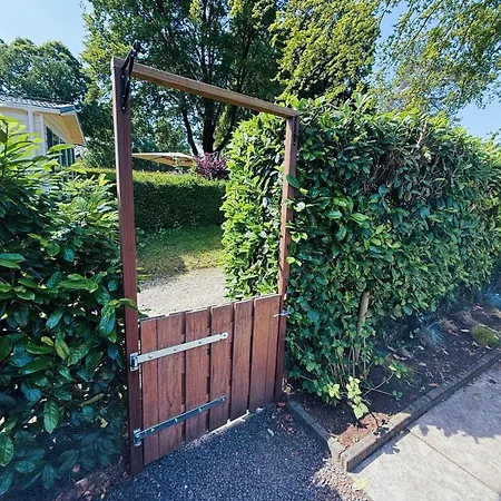 Felicity - Family In The Forest Шале *