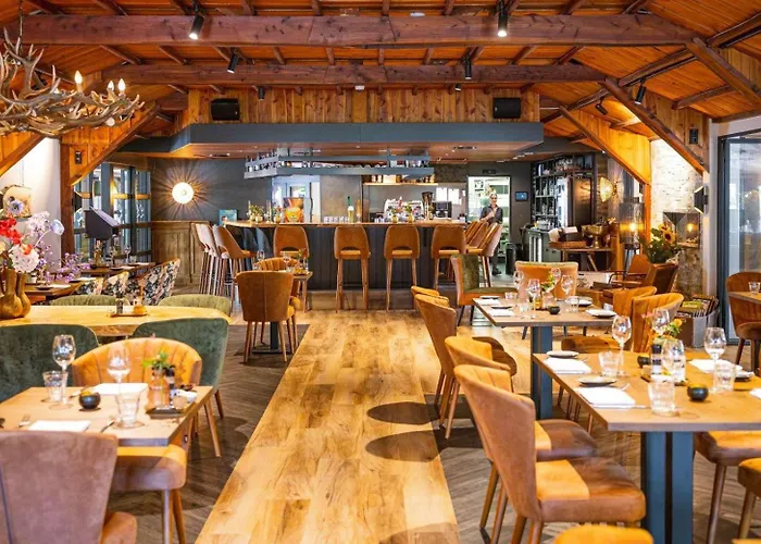 Felicity - Family In The Forest * Beekbergen